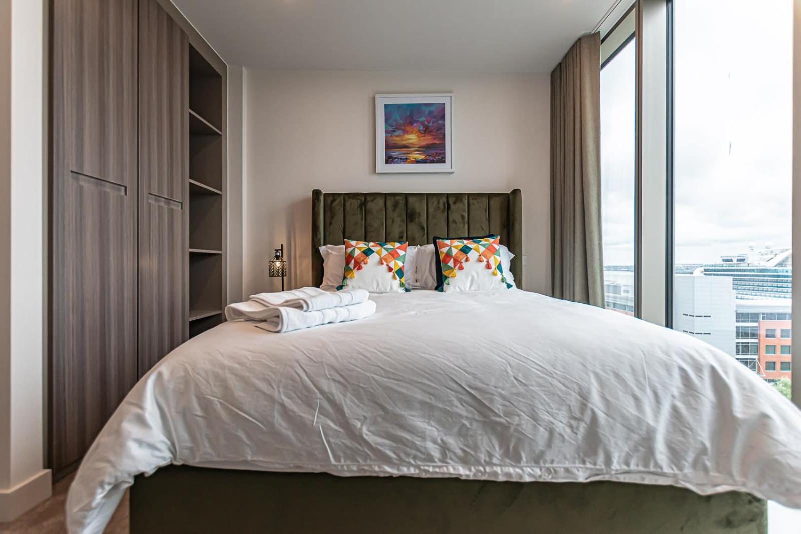 The Lexington - Luxury Serviced Centre - And Waterfront Views * Liverpool